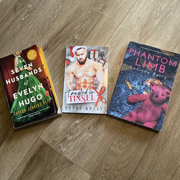Books Other 3 Book Bundle The 7 Husbands Of Evelyn Hugo Tangled In